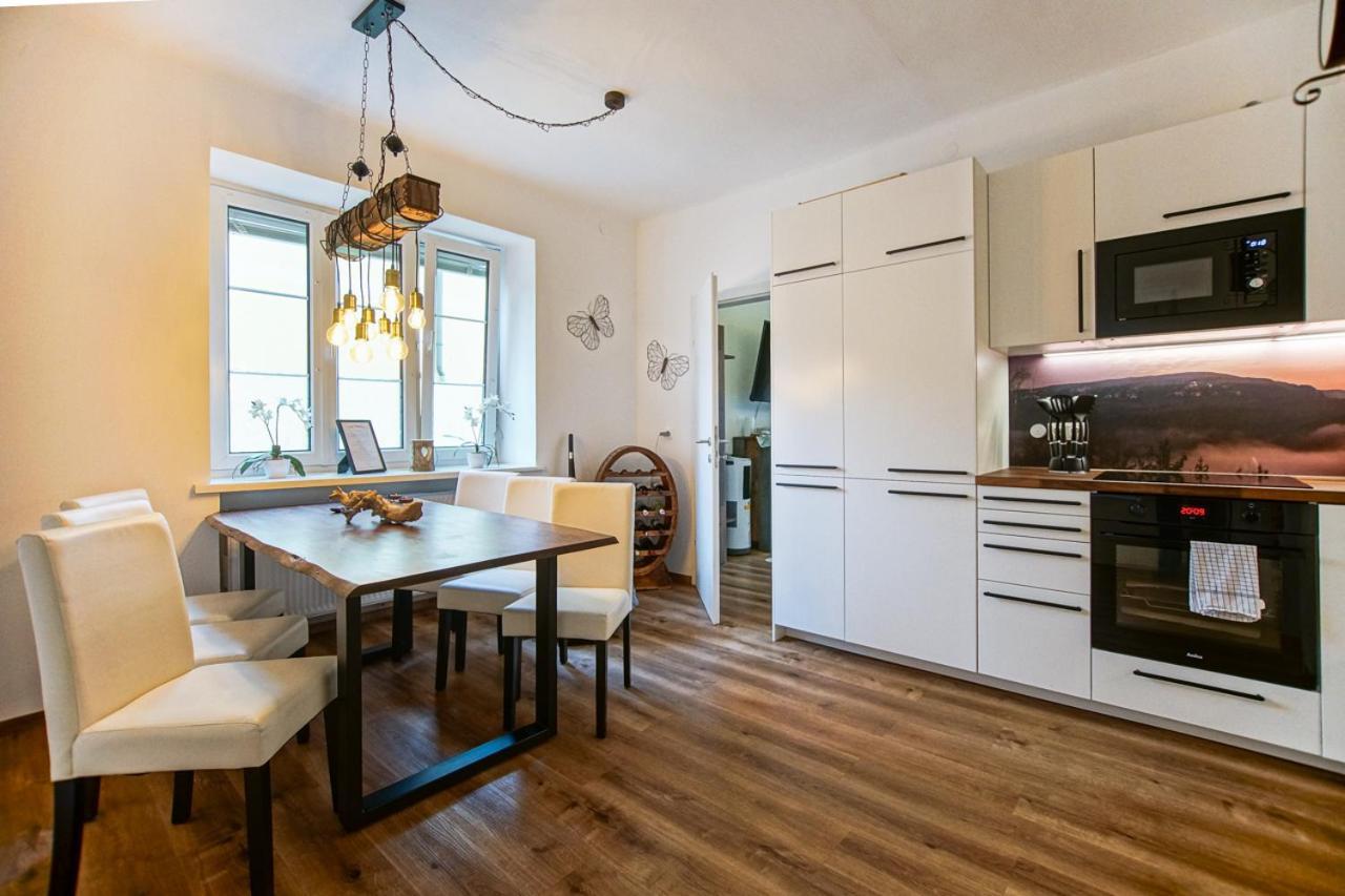 Auszeit Steiraland 1 Mit Privaten Garten Ueberdachter Terrasse Und Parken Leoben  Exteriör bild
