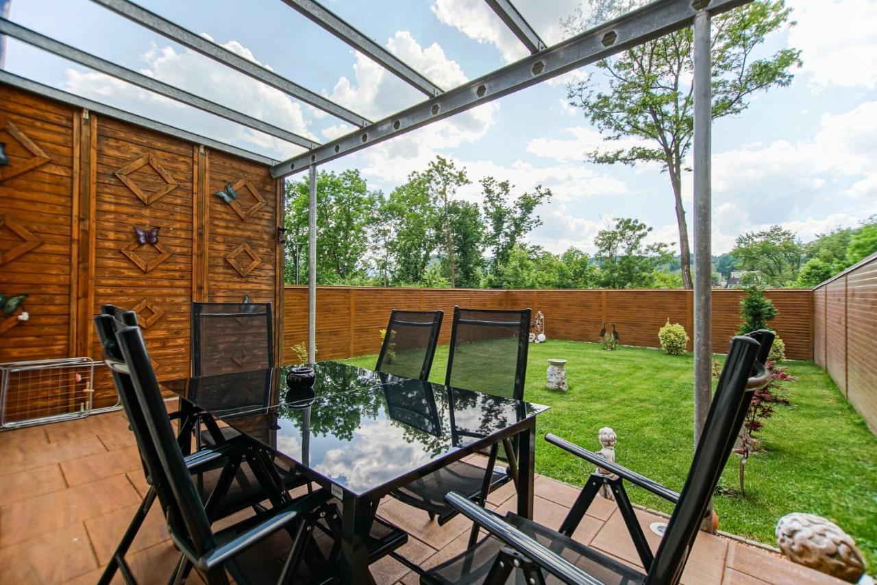 Auszeit Steiraland 1 Mit Privaten Garten Ueberdachter Terrasse Und Parken Leoben  Exteriör bild